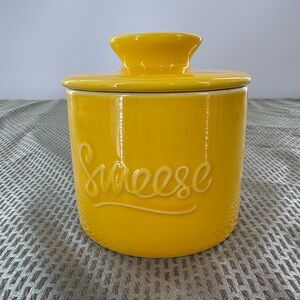 Sweese Yellow Porcelain French Butter Keeper Crock Dish Spreadable Butter Bell